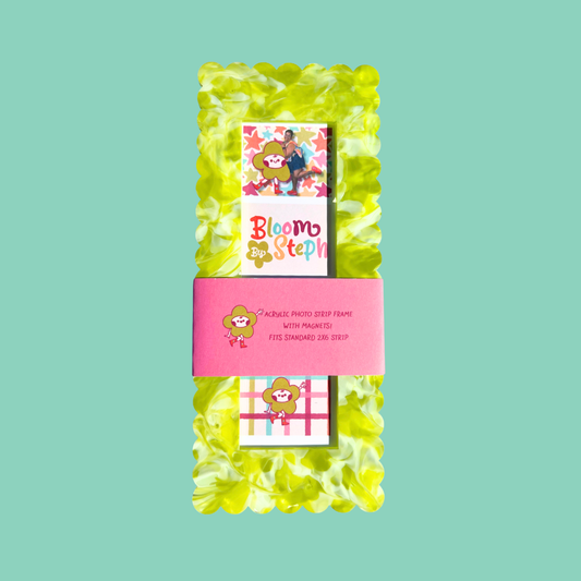 Scallop Acrylic Photo Strip Frame
